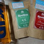 二つとも当選したので飲みくらべ！まず、香りが全然違います！断然プレミアムの方がいい香りです！生葉の方は見た目みどりの葉っぱが多くて、ちょっと薬っぽいです。2包入れてやかんで沸かしたら苦味がありました。&hellip;のInstagram画像