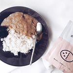 .おはようございます☀️先日、こちらのカレーを食べてみました🍛.鯛のだしをとった、何にでもあうカレー五島豚なんこつ🐽🐷.カレーは辛くないのでぺろっと食べられる感じで、中&hellip;のInstagram画像