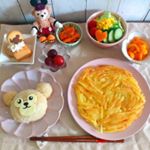 こんばんは✩.*˚.今日は久しぶりのじゃがいもガレット♡.これじゃがいもと少しの調味料とで出来ちゃう簡単メニュー✨細切りにするのがめんどくさいかもだけど🤣.【じゃがいもガレ&hellip;のInstagram画像