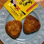 牡蠣醬油を使って焼きおにぎりを作りました😊胡麻油と牡蠣醬油だけで、とっても美味しい焼きおにぎりができました✨子供たちもパクパク食べました🤤また作ってあげよー‼️#アサムラサキ #かき醤&hellip;のInstagram画像