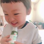 .ALOBABYさんのUV&アウトドアミストをお試しさせていただきました🌱.息子のやわやわほっぺにポツンと虫刺され。真夏って気温が高すぎて日中は蚊が活動できないらしいけど、今くらいの時&hellip;のInstagram画像