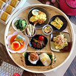 2019.6.11 火曜日〜～【私のおひとりさま御膳】でこんにちは😋今日のお弁当の残りものや冷蔵庫に残ってたものをチマチマのっけて少食お昼ご飯.......と思ったら結&hellip;のInstagram画像