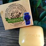 ここ1ヶ月間謎の吹き出物に悩んでいた30オババです👵こちらの無添加、無着色で沖縄の黒糖が配合された肌に優しい石鹸と出会い使ってみると&hellip;洗い上がりから程よいさっぱり感と肌のベタつきがとれ&hellip;のInstagram画像