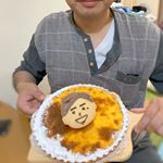 ❁&uml;̮1日早めの父の日お祝いしましたお父さんいつもありがとう。眉毛が濃くて目の下のホクロがよく似てるって家族から好評でした！いつも一生懸命働いてくれて、休みの日には映画見に連れてってく&hellip;のInstagram画像