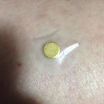 コリストップ初体験！湿布派のためモニター当選のお試し使用。小さいので湿布のように貼った感がなく自然な付け心地。背中は一人で貼れないのが難点。効能は湿布のような即効性はなくじんわり優しく広が&hellip;のInstagram画像