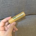 .ブリステックスのリップトリプルエッセンシャルズのリップを紹介します💄❤︎.マンダリン、パルマローザ、カモミール3種類のエッセンシャルを配合されてるリップです！冬の寒波が来てる&hellip;のInstagram画像