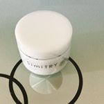 ♡SimiTRY♡60ｇ薬用美白オールインワンジェルすぐすーっと馴染んでベタつかないしいい感じ🤗保湿もしてくれるしこれで美白になりますように💗  #フラバンジェノール #シミト&hellip;のInstagram画像