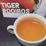 ルイボスティーすごいはまりそうほのかに甘いかんじがする飲みやすいので煮出して冷蔵庫にぽいっとしといた冷やして夏はがんがん飲もう#タイガールイボスティー#ルイボスティー #プレミアム&hellip;のInstagram画像