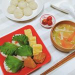 今日はお弁当風に♪五目寿司、だし巻き卵、かぼちゃ煮、餃子の餃天の小籠包。ミニトマトのはちみつ生姜漬けも。#monmarche #さば缶 #さば #サバ #鯖 #オーシャンプリンセス #モンマル&hellip;のInstagram画像