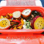お弁当記録❁.*･ﾟお弁当箱が当たったので久々にお弁当載せます( &uml;̮ )おかず作りすぎてお弁当箱に入り切らないやつがいくつか😂最近さつまいも🍠にはまり中で絶対入ってる*ˊᵕˋ*&hellip;のInstagram画像