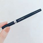 マルシュール ディープアイライナーペンシルを使ってみた💄漆黒のディープな色味がお気に入りで目元が映える！そして使いやすいライナーで持ち歩きにも◎この夏活躍しそうだな〜😆🙌#cosme #ア&hellip;のInstagram画像