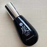 三粧化研の毛穴クリーンジェル @sanshokaken ﻿﻿マイクロタイプの炭を配合したピーリングジェルは夏にぴったり✨﻿﻿夏は汗をかくので化粧は崩れるし、皮脂が出てくるし&hellip;。そんな時&hellip;のInstagram画像