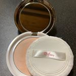 とにかくキラキラがすごかったけどカバー力は想像してたよりなかった。#ディフストーリー #ツヤ肌 #化粧崩れ予防 #フェイスパウダー #携帯用コスメ #プレストパウダー #monipla #difs&hellip;のInstagram画像