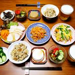 沖縄料理❤石垣島のスーパーで購入した沖縄料理の調味料たちを使って、なんちゃって沖縄料理を作ってみました。#ジューシーごはん#ポークチャンプルー #にんじんしりしり #もずく&hellip;のInstagram画像