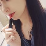 お気に入りの PLAY ON MAKEリトルクリームルージュ💄持ち運びに便利なミニサイズ💄ひと塗りで見たままの美しい発色とツヤ。私のは、コーラルピンクです✨・・・#今日の名&hellip;のInstagram画像