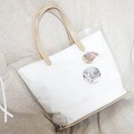 .▷みんなのバッジ◁@minnano_badge.缶バッジもとってもきれいなプリントで感動😢✨✨流行りのクリアバッグに付けてみた🌟大切な思い出をいつも身近に持っていられるのがす&hellip;のInstagram画像