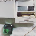 .グレーのアイシャドウ。最近の御用達コスメマルシュールのもの。.グレー系で目元がぐっと違った印象に。.夏向き。.マルシュールのコスメは、エステでしか販売して&hellip;のInstagram画像