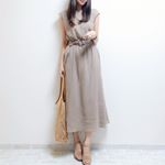 .#今日のコーデ..大好きな @naturalcouture_official のワンピ♡.よく「フレンチスリーブは二の腕が細見えする」と言うじゃないですか.私あれには異議&hellip;のInstagram画像