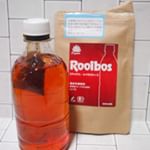 ペットボトルで簡単に美味しいルイボスティーが作れる♪しかも無農薬で作られたオーガニックティーでノンカフェインなので幅広い年代の方に安心しておすすめできます💛空のペットボトルにパックを入れてキャップ&hellip;のInstagram画像