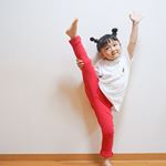 .Y字バランス！と言うとパッとこれができるあたりわたしの遺伝子強め☺️髪型はフワちゃん♡.@nissen_kids_official 様のカットソーストレッチスキニーパンツをお試しさせ&hellip;のInstagram画像