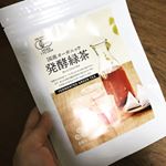 ヤマサン様の発酵緑茶当たりました🙌.緑ちゃうんかーい🍵と思ったのは私だけではないはず&hellip;笑.商品説明🔻毎日飲みたくなる美味しいダイエットティーを作りました。発酵の力でダイエッ&hellip;のInstagram画像