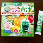 スクスクのっぽくん　こどもフルーツ青汁(緑)をお試しさせて頂いてます❗毎朝、寝起きの悪い息子に朝食を食べさせるのはすごく大変で、なかなか食べてくれません😣でも、大好きなはなかっぱのパッケージを見せ&hellip;のInstagram画像