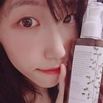 ナチュクレールマルチ美肌液★ビタミンCの600倍の美容力★トリプルヒアルロン酸・コラーゲン・セラミド★ボタニカル成分が凄すぎる私の大好きなオールインワンタイプです😘香りは無&hellip;のInstagram画像
