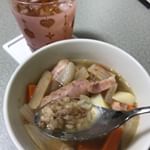 iphoneの調子悪くてインスタ投稿できない＞＜(PCからアップ中）そろそろ買い替えどきかしら&hellip;困ったな笑さて、今回は、丸ごとキューブだしのサンプルが当たったので、自炊に活用しまし&hellip;のInstagram画像