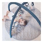 .とてつもなく楽しみだった@donebydeer さまのベビージム届きました🥺💗.ベビージム迷いに迷っててどれもカラフルでわたし好みでなくて自分で作ってみたりもして(下&hellip;のInstagram画像