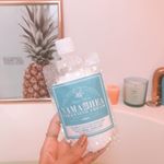 落として潤う💋乾燥の味方👏..NAMASHEA クレンジングクリーム🤩.心地よい滑らかなクリームがトロけるようにメイクと馴染んで素早く落としてくれる😍..洗い上&hellip;のInstagram画像