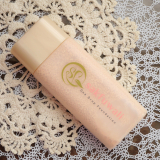 1滴でス～ッと伸びてナチュラルにカバーしてくれる化粧水ファンデーション