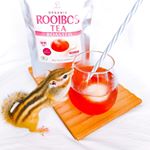 ..焙煎オーガニックルイボスティー☕️.. ぷくぷくももちゃんも女の子だから興味津々♪..飲みやすい♡♡ルイボスティーは、女の子好きですよね友達みんな大好き&hellip;のInstagram画像