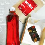 今日のお出かけは、米粉チョコブラウニーとルイボスティーをおやつに👍お腹空くとついつい買い食いしてカロリーヤバイので💦タイガーのルイボスティーは、ペットボトル用のティーバッグで入れるのめちゃ&hellip;のInstagram画像