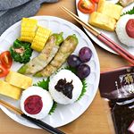 019.09.07*今日の朝ご飯。*・おにぎり(梅干し・はも梅肉昆布)・万願寺とうがらしの肉巻き・トウモロコシ・ほうれん草のおひたし・だし巻き卵・ミニトマト・葡&hellip;のInstagram画像