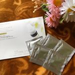 母ちゃんの髪の毛って猫っ毛でまとまらないし、ハネるし、パサパサ&hellip;。.有限会社レックス・プロジェクトさんのパフェットオンラインショップで取り扱っているアロマフィーユヘアオイルトリートメントを使っ&hellip;のInstagram画像