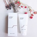.✴︎┈┈┈┈┈┈┈┈┈┈┈┈┈┈┈✴︎SUPER CARE『BODY CREAM』独自技術で界面活性剤0%を実現⭐️✨.話題の美容成分プロテオグリカンヒアルロン酸、コラー&hellip;のInstagram画像