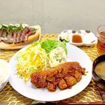 #トンテキ買ってあった#氷室豚 を使ってトンテキにしてみた😋やっぱり柔らかくて美味しい🥺💕鰹のタタキはかぼすかけてあら塩で食べるとめっちゃ美味しかった✌🏻✨おススメ！#晩ご飯#夕食#夜&hellip;のInstagram画像