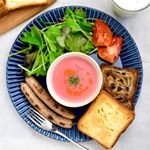 2019.09.16*今日の朝ごはん。*・ビーツのポタージュ・デニッシュパン・ウインナー・ベビーリーフサラダ**ビーツでポタージュ作ったよ。ピンク色でかわい&hellip;のInstagram画像