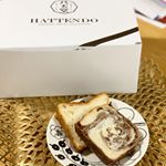 八天堂さんのとろける食パン🍞...ワクワクしながら大きな箱を開けると二斤入った美味しそうなとろける食パン😍❣️...生地にマーガリンや発酵バターを&hellip;のInstagram画像