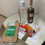 ペットボトルにティーバッグをポンと入れるだけで6時間後にはルイボスティーが出来上がり👍・ノンカフェインなのも嬉しい💕・#タイガールイボスティー #ルイボスティー #生葉ルイボス&hellip;のInstagram画像