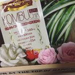 .&ldquo;コンブチャ&rdquo;聞いたことある人多いと思うけど、これはね！お茶ではないんだよー！.健康とダイエットを考えた&ldquo;菌活サプリ&rdquo;.カプセルタイプで飲みにくそうだけど割とスルッと飲めちゃう♪&hellip;のInstagram画像