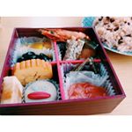季節先取り☺️かば田のおせち試食！☺️💕 明太子屋さんというのもあり右下のいかめんたいは絶品✨ぶりの照り焼きや海老、大好きな黒豆もかなり美味💓正直、「これはいらないかな&hellip;」というものがひとつも&hellip;のInstagram画像
