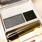 マルシュール シャインアイズ薄づきで均一にぴったりつくキラキラアイシャドウトリートメント効果があるからか粉飛びも少ない🙂✨http://cos-com.jp/lineup/lineup-1&hellip;のInstagram画像