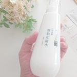 .酒粕化粧水お試し中ですベタベタせずさっぱり保湿も◎ですがお酒の香りが好き嫌い分かれそうかな使い切るのが楽しみです！#白米発酵酒粕化粧水 #保湿 #化粧水 #うるお&hellip;のInstagram画像