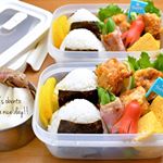2019.10.10*『おにぎり弁当』*・おにぎり(昆布・梅)・唐揚げ・卵焼き・インゲンのベーコン巻き・タコさんウインナー・梨**出遅れましたが#Oni&hellip;のInstagram画像
