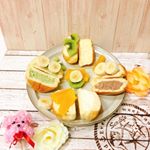 2019年10月12日今日の食後のデザート@monipla_official 様から頂いた、八天堂のクリームパンをアレンジして食べてみました。クリームパンにフルーツを乗せて食べました。&hellip;のInstagram画像