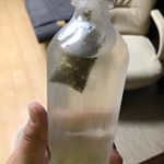 生葉（ナマハ）ルイボスティーは、蒸気を使うことであえて発酵を止める、日本茶のような製法で作られたものらしいです！初めてモニタしますが⭐️ まず、ペットボトルに入れれるようなスリムなパックはいい&hellip;のInstagram画像