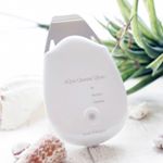 今、気になってる美顔器。毛穴が気になってメイクでも隠れないからこういう美顔器とか使ってみたい。#プラソニエ #アクア毛穴クリーン #美顔器 #毛穴 #スキンケア #乾燥 #monipla &hellip;のInstagram画像