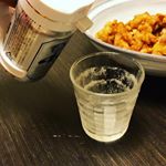 缶ビールに取り付けてボタンを押すと、きめ細やかな泡が出てまるで生ビールのようになるハンディサーバー！缶ビールがめちゃうまになる旦那さんの至福の一杯です。次は旅先で地ビールで&hellip;のInstagram画像