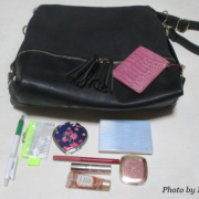 「通勤用のバッグです。」【30名募集】鞄の中身と一緒にお洒落に撮影＆投稿！ローズフレグランスサプリモニター大募集！の投稿画像